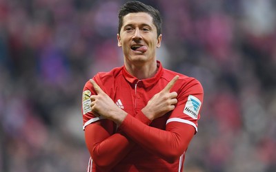 派亿体育精华-佩里西奇点球被扑仰天长叹